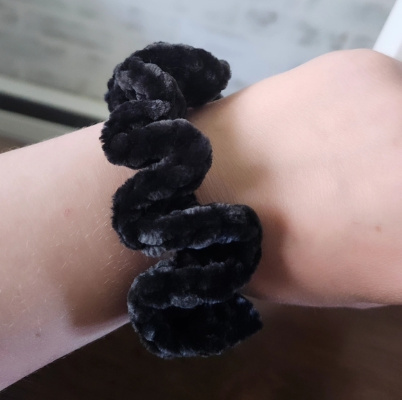 3/$15! Handmade Crocheted Black Velvet Yarn Scrunchie - Picture 4 of 4
